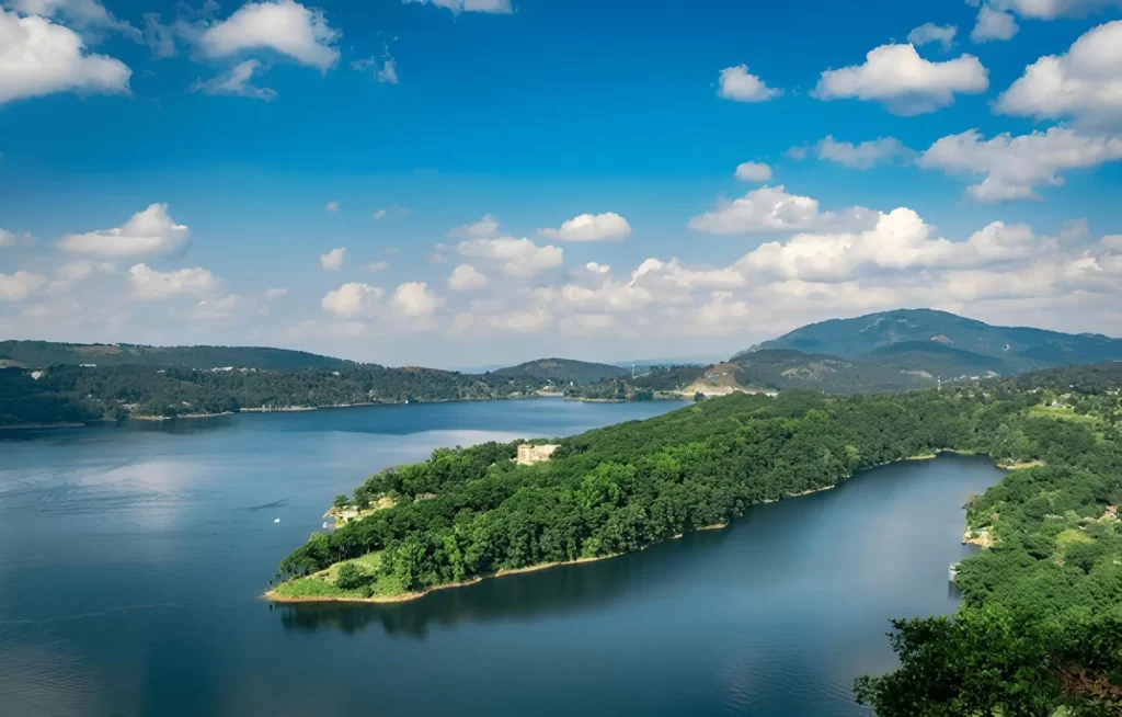 Umiam Lake, Meghalaya